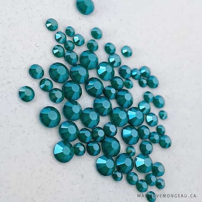 Diamants ronds à dos plat - Emeraude