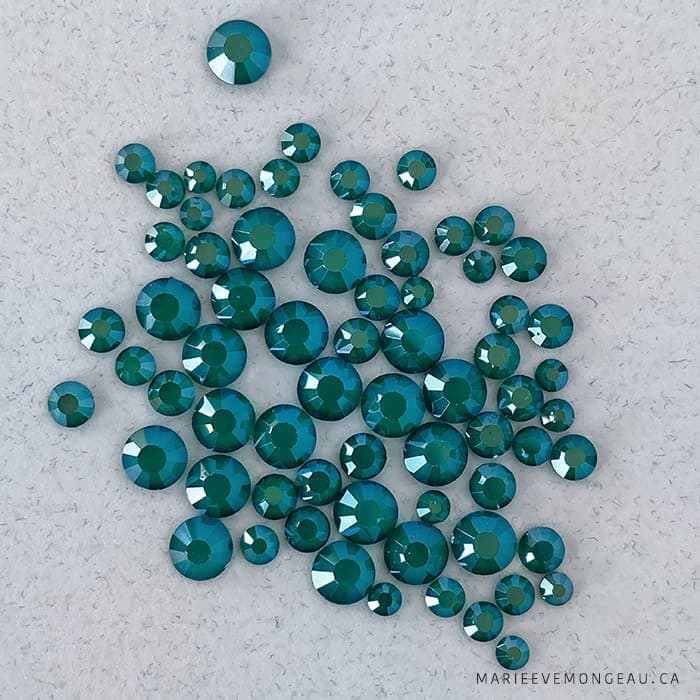 Diamants ronds à dos plat - Emeraude